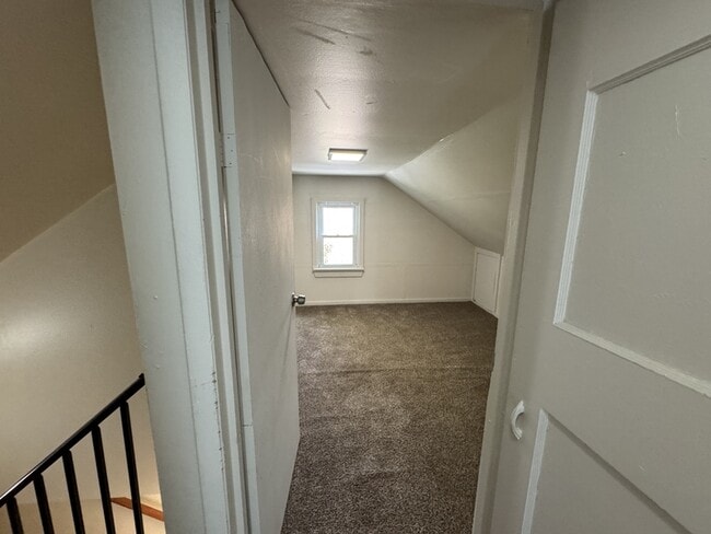 Building Photo - 13506 Bennington Ave