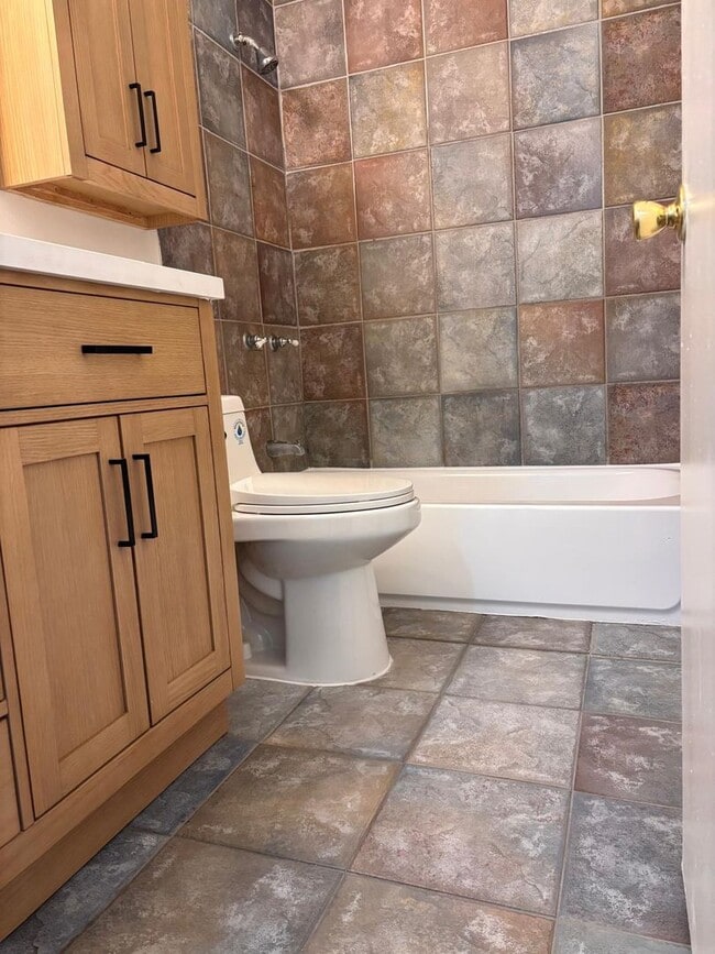 Building Photo - Beautifully updated 2-bedroom, 1.5-bathroom townhome located in the highly desirable Reseda area ...