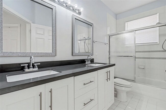 Building Photo - 1560 Seagrape Way