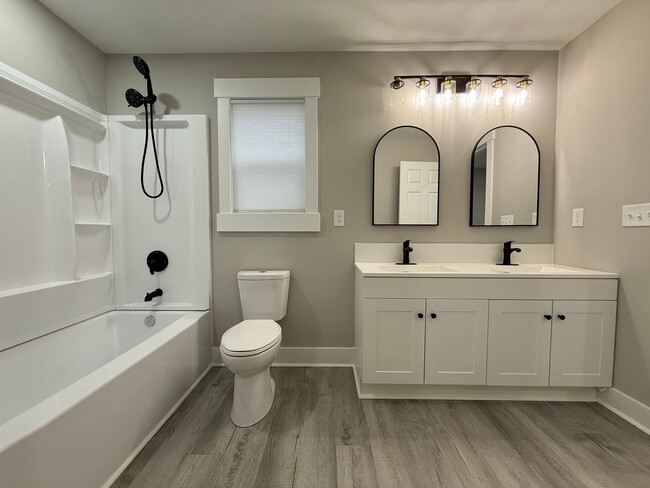 Building Photo - 3 Bedroom/2 Bath New Construction for Rent in Peachland