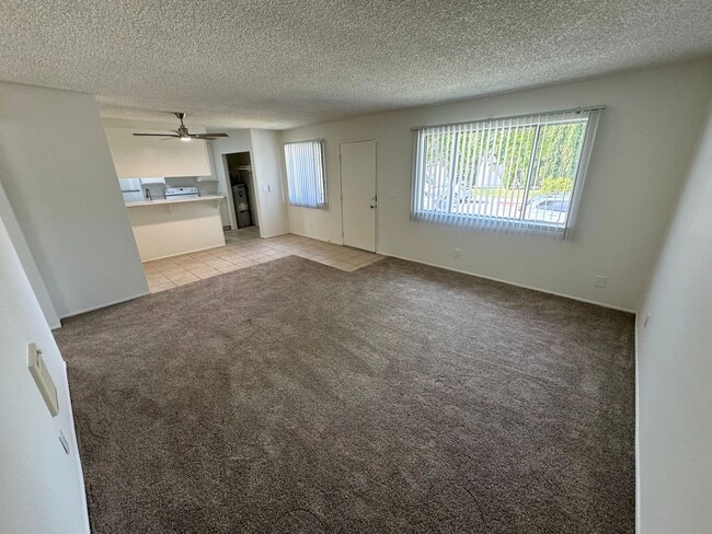Building Photo - Downstairs 2 Bedroom + 1 Bath McKeon Condo