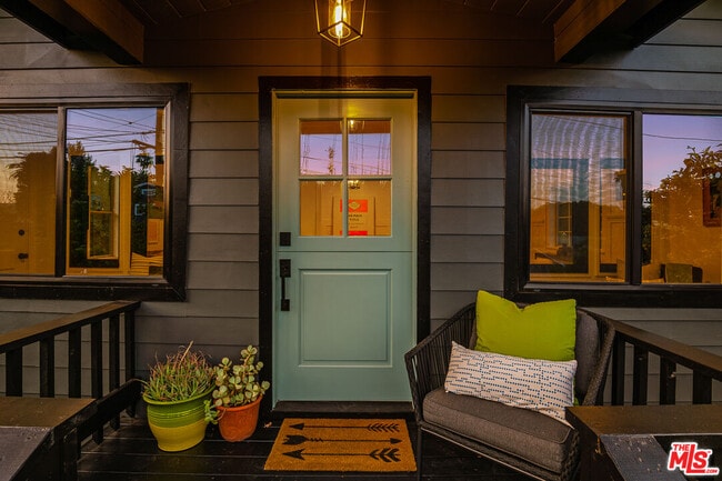 Building Photo - 2217 Scott Ave