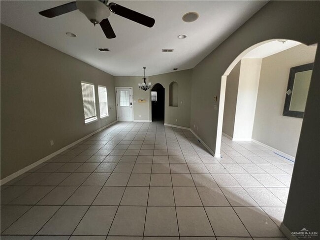 Building Photo - 18 South Dr