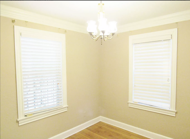 DINING ROOM - 1062 Sheridan St