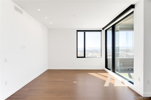 Building Photo - 3520 Chestnut Pl