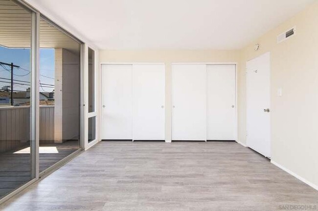 Building Photo - 409 C Ave