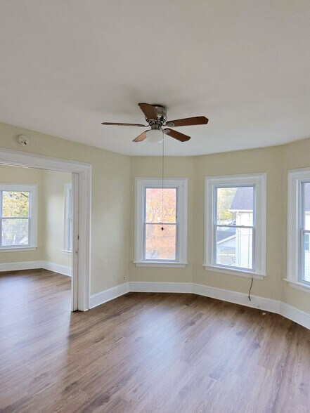 Building Photo - 142 Hillside Ave