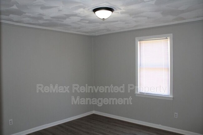 Building Photo - 1510 Koger St
