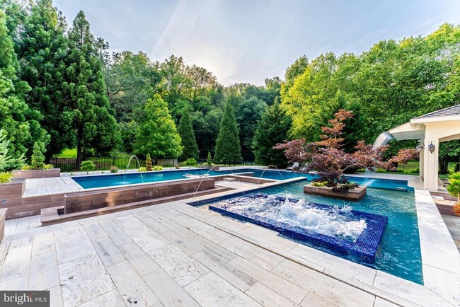 Building Photo - 860 Nicholas Run Dr