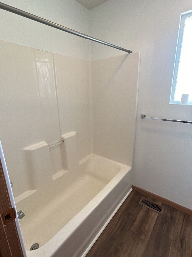 Building Photo - 2747-2751 Wyndham Ct