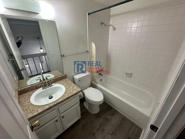 Building Photo - 3528 S Richfield St