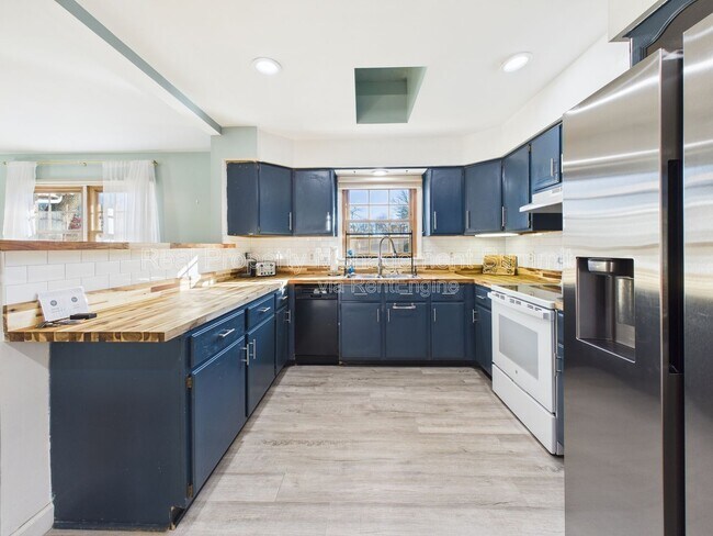 Building Photo - 1508 Chesley Pl