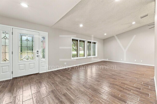 Building Photo - 2404 Gabriel View Dr