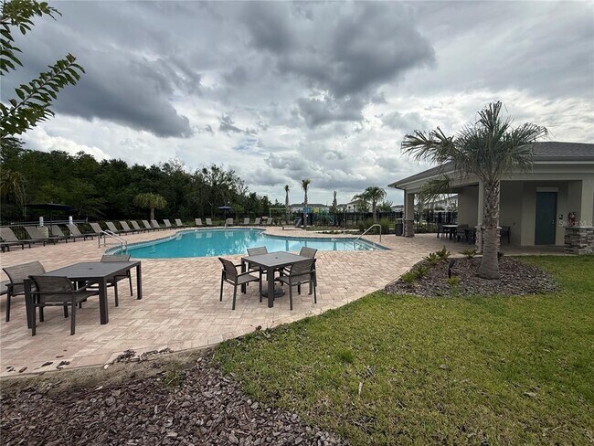 Building Photo - 2563 Skyline Lp