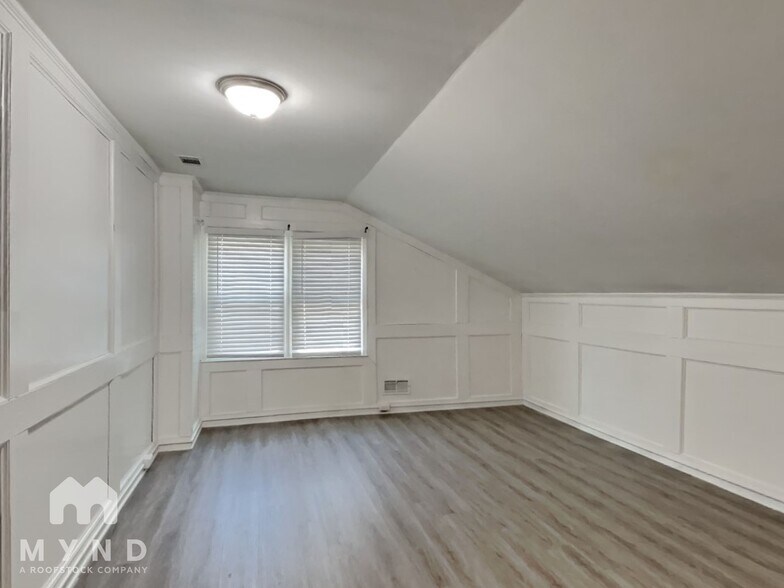 Building Photo - 4729 Stillwood Cove