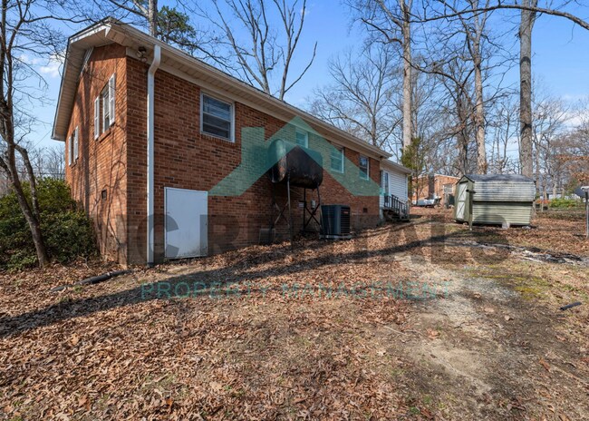 Building Photo - 3818 Edgewood Terrace Rd
