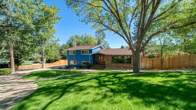 Building Photo - Southwest Reno Stunner - One of a Kind!!!!