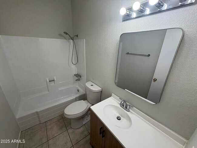 Building Photo - 1301 W 3rd St