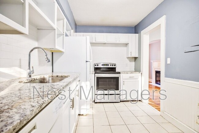 Building Photo - 727 Greenland Dr