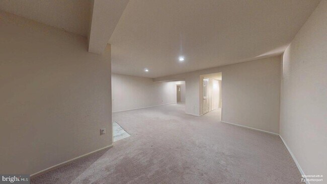 Building Photo - 6279 Walkers Croft Way
