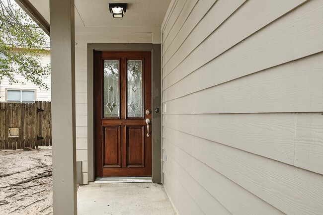 Building Photo - 51 Wickerdale Pl