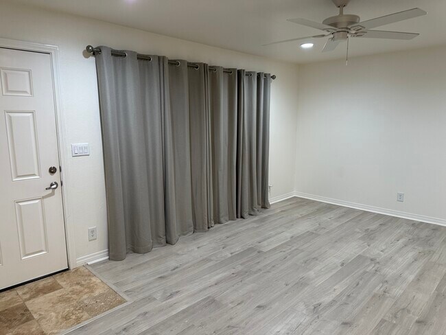 Living Room - 23300 Marigold Ave