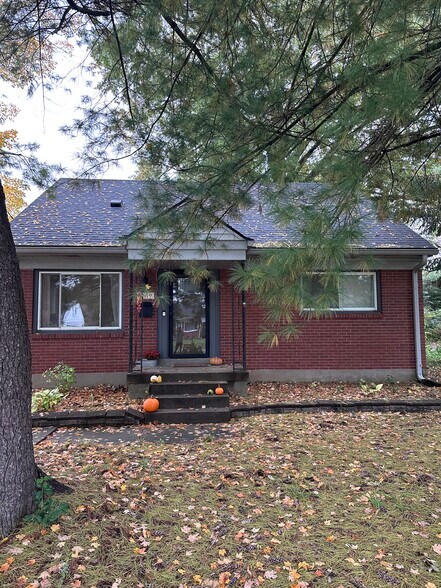 Primary Photo - 2519 Ashbrook Ave