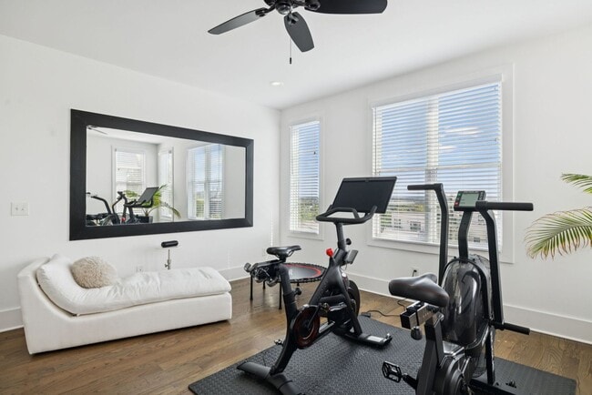 Building Photo - Experience elevated living in this beautifully crafted brick residence located in the heart of Ed...