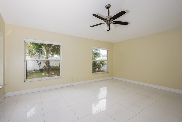 Building Photo - 12252 Bronson Way