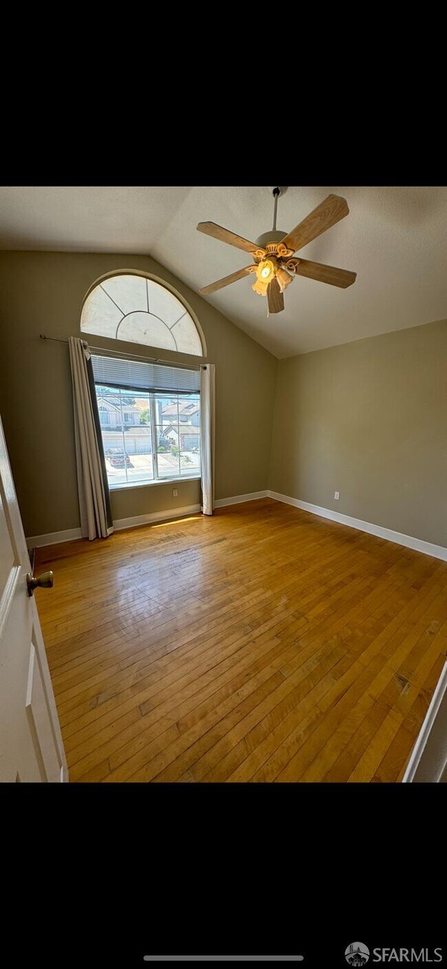 Building Photo - 4009 Pillsbury Ct