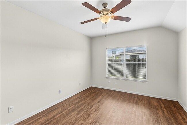 Building Photo - 8339 Loetsch Ridge Way