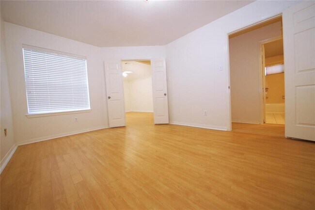 Building Photo - 14814 Forest Trails Dr