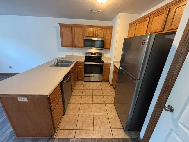 Building Photo - 2929 Meridian Pl