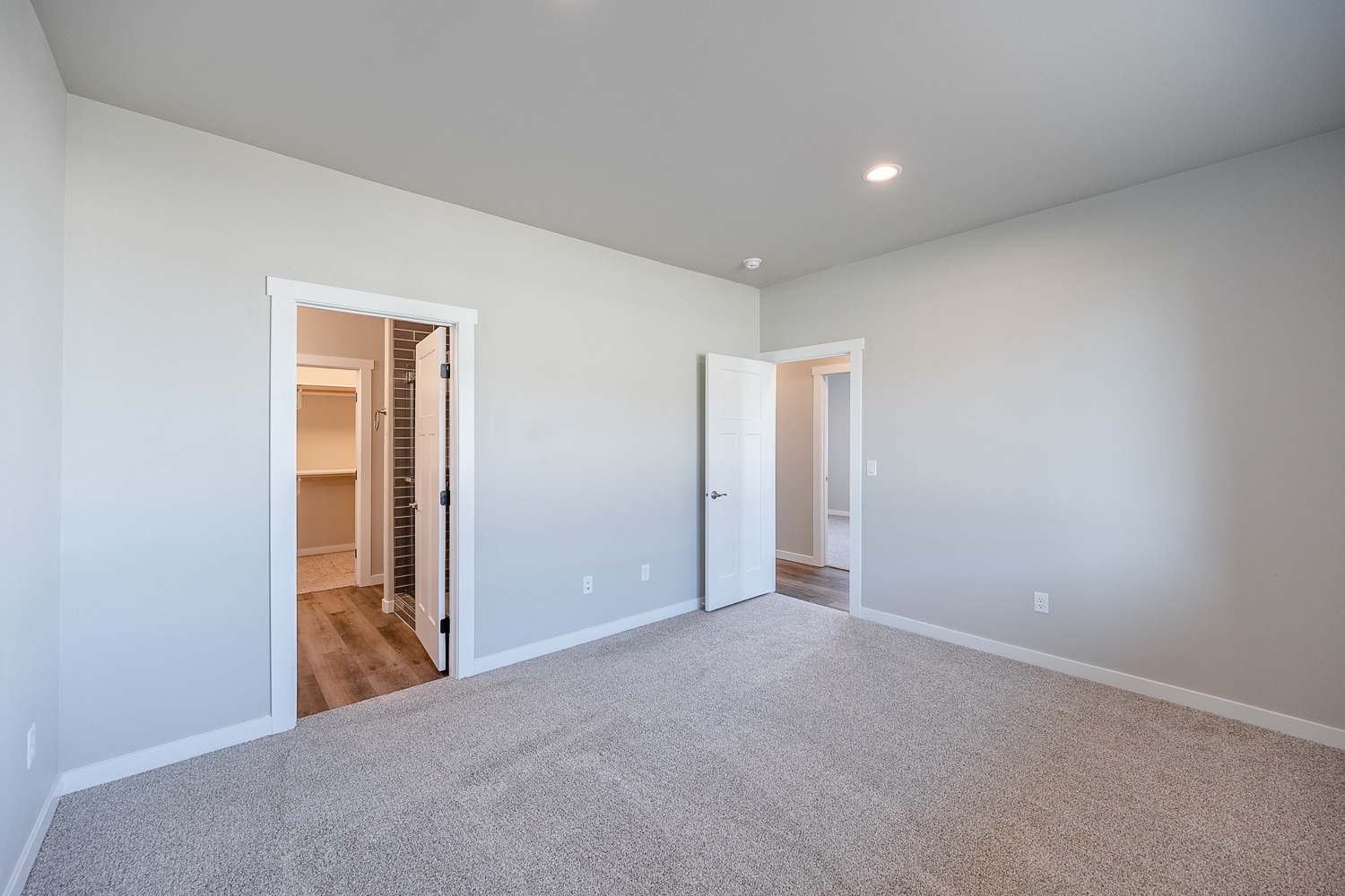 Master bedroom - 4075 Quinn Dr NE