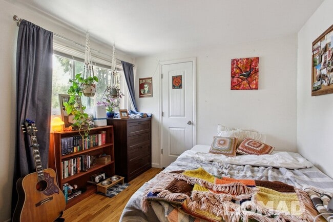 Building Photo - Charming 3BR Townhome in Boulder