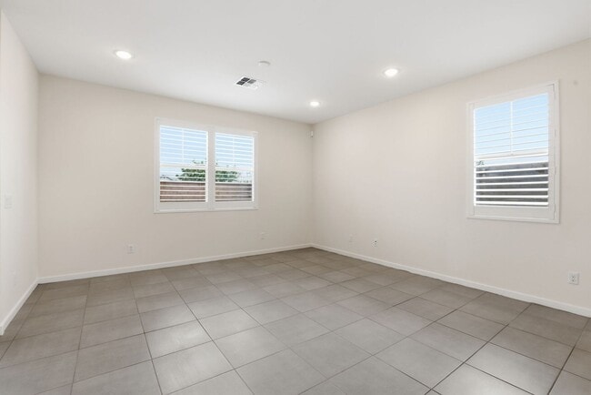 Building Photo - Stunning Queen Creek Home – Modern Comfort in the Spur Crossing Community