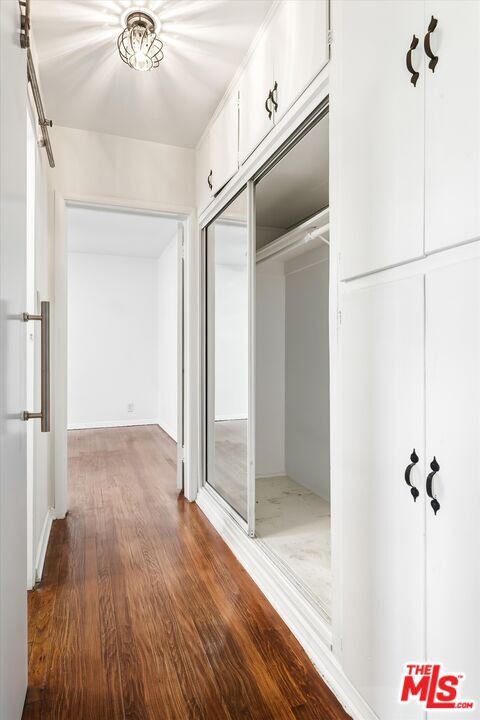 Building Photo - 1319 S Mansfield Ave