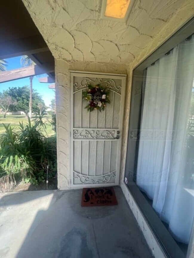 Building Photo - 3 Bed / 2 Bath House at INDIAN PALMS CC** ...