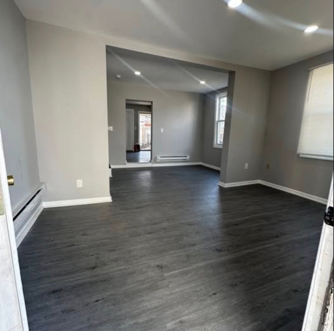 Building Photo - 10 Cedar Aly