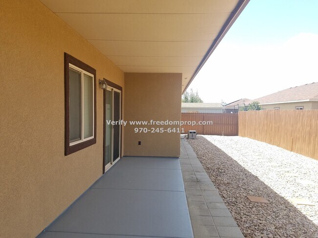 Building Photo - Newer 4 Bedroom 2 Bath Fruita