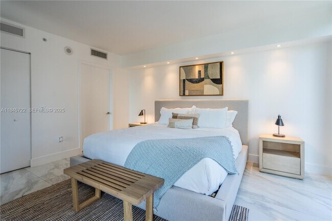 Building Photo - 31 SE 6th St