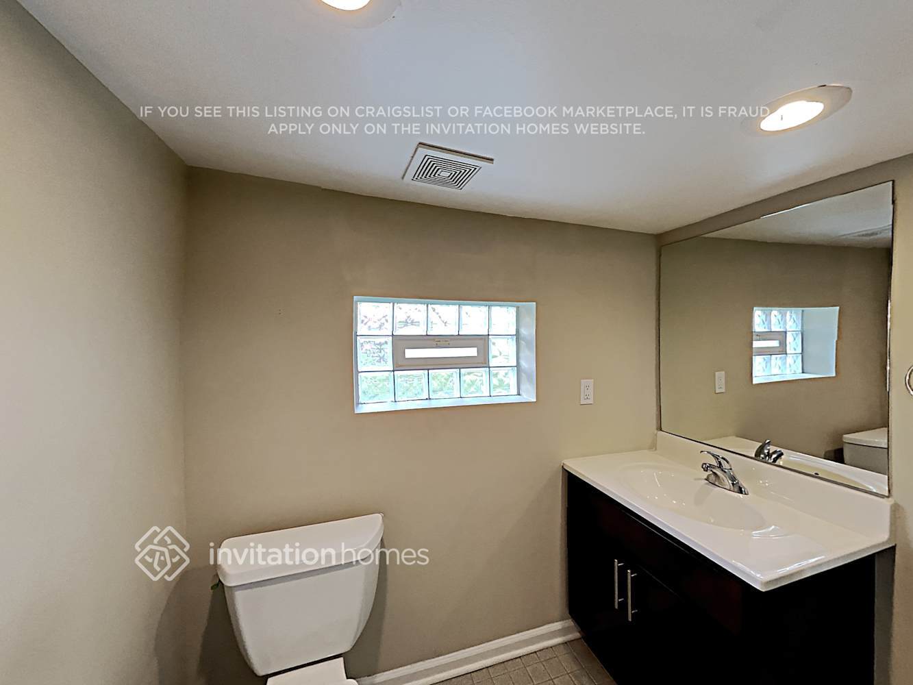 Building Photo - 6218 W 92nd St