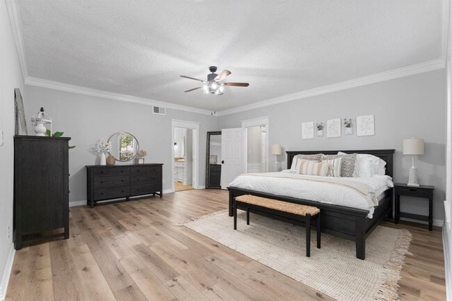Building Photo - 8911 Tranquil Park Dr