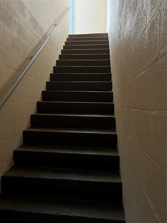 Building Photo - 14385 Woodstock Rd