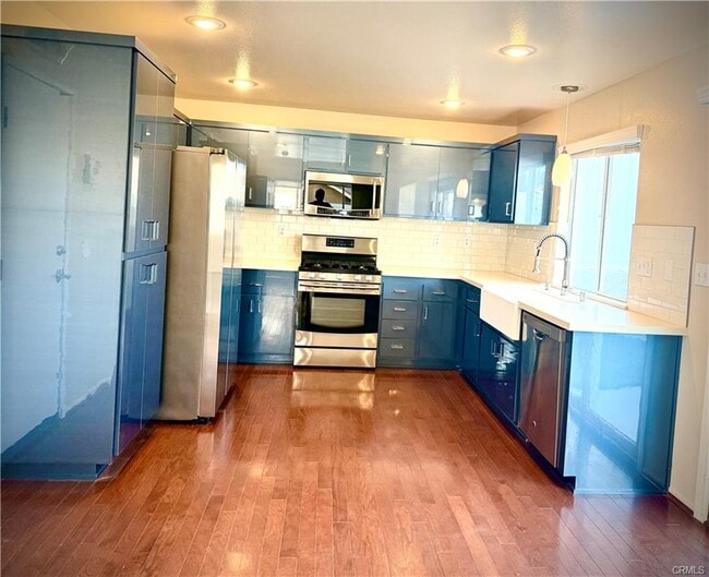 Building Photo - 42 Parterre Ave