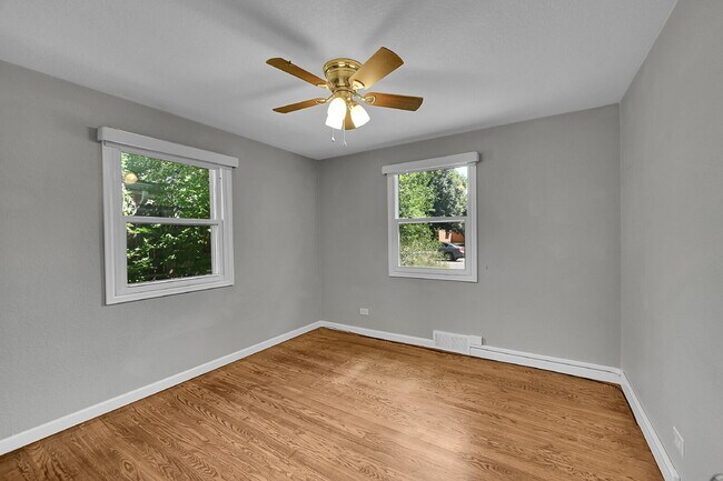 Building Photo - $2,225.00, 2-bed, 1-bath located in Denver.