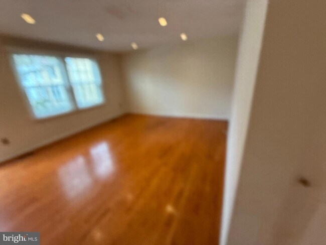 Building Photo - 3288 Wyndale Ct