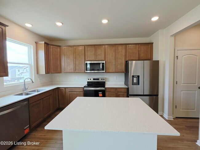 Building Photo - 11144 Castlebrook Dr