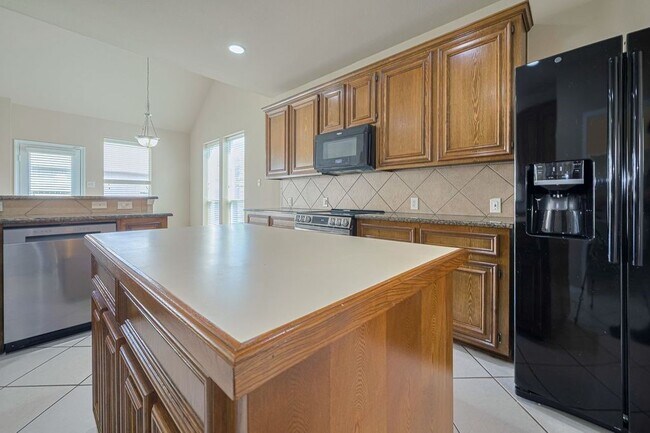 Building Photo - 2206 Grand Shore Ct