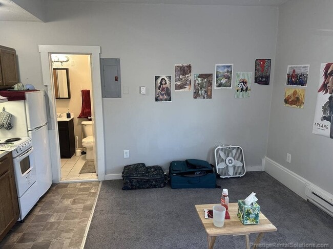 Building Photo - 582 Cambridge St